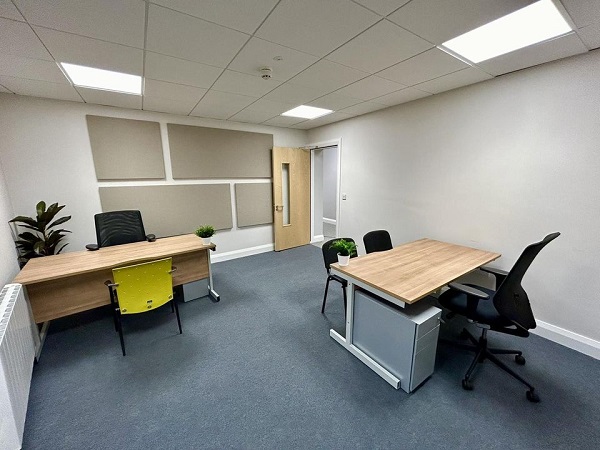 Offices/Consultation Rooms to rent in Boyle
